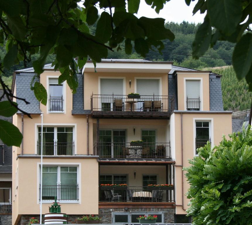 Weingut Goeres Hotel Briedel Exterior foto